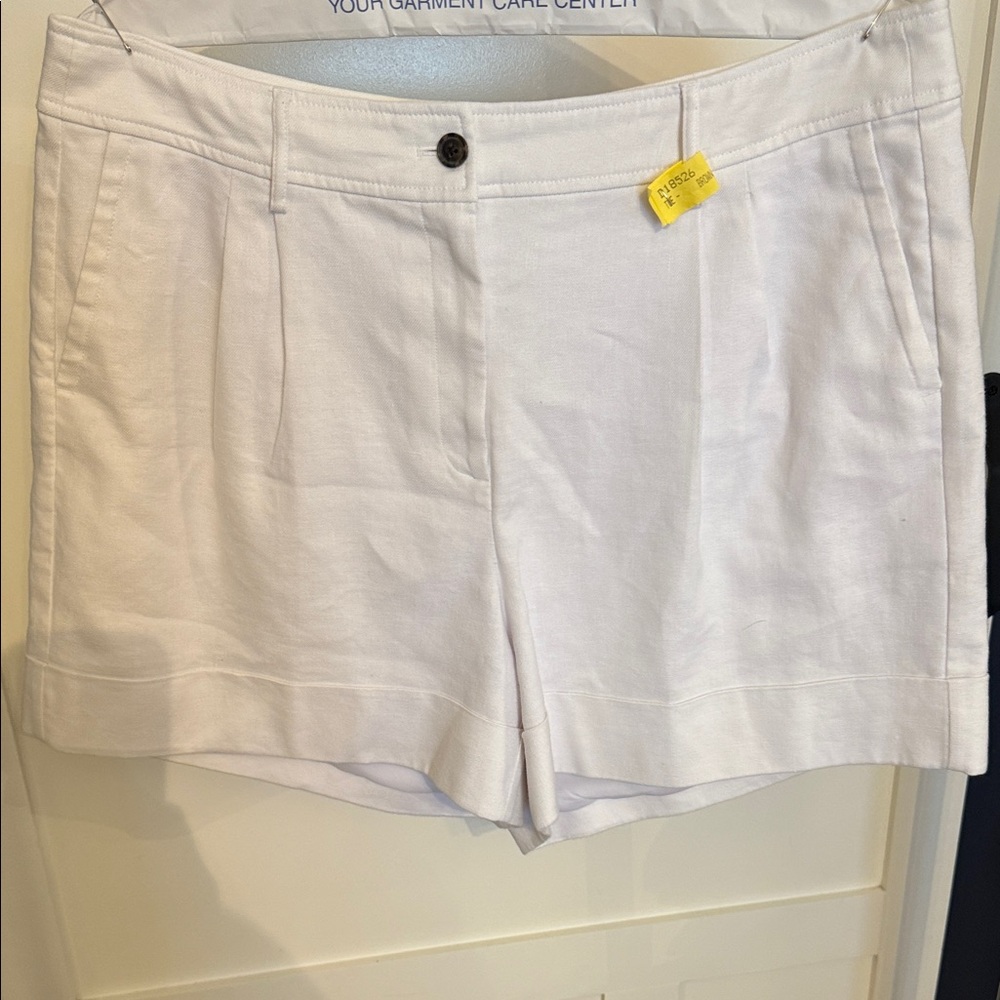 J. Crew Classic White Women's Linen/Cotton. Blend Shorts - worn once